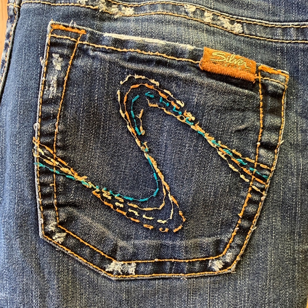 Silver Jeans - Picture 2 of 3